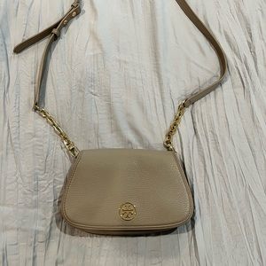 Tory Burch crossbody bag. Pebble leather.